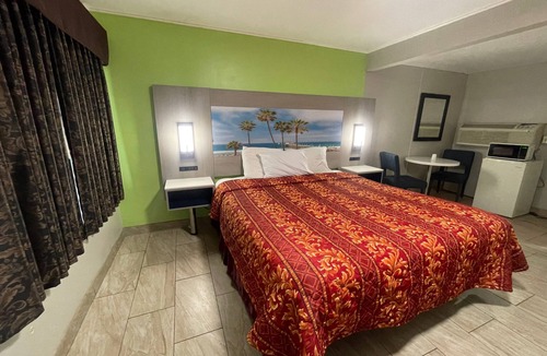 Apple Valley Hotel | Black Horse Motel