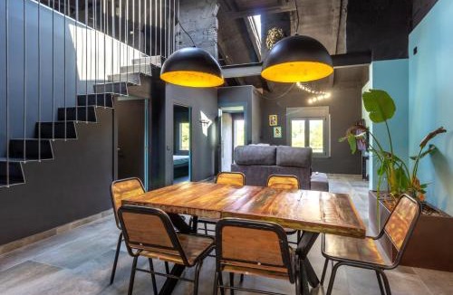 Olot House | Black House- Sorprendente casa estilo industrial