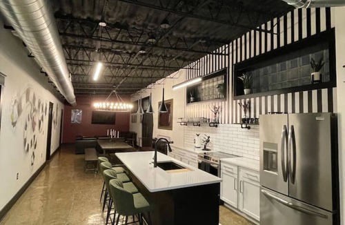 Fountain Square House | Black house stays sleeps 10