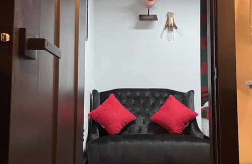 Fountain Square House | Black house stays sleeps 10