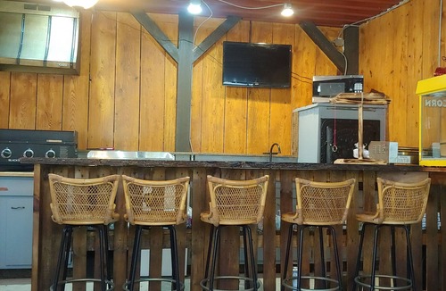 Sylvan Beach Apartment | Black Iron beach house