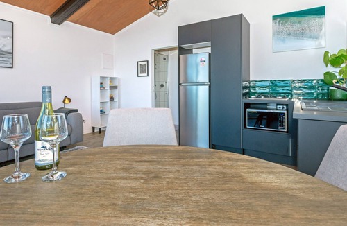 Patutahi Cabin | Black Label Retreats