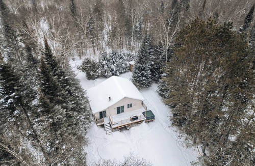 Nominingue Ski Chalet | Black Lake Chalet and Spa in the Laurentians