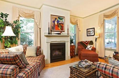 Topsham Bed & Breakfast | Black Lantern B&B