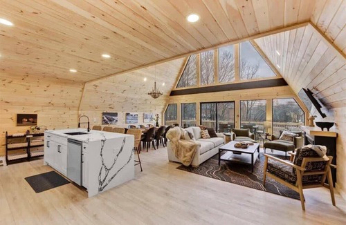 Blakeslee Cabin | Black Lotus A-Frame | Hot Tub | Sauna | Firepit