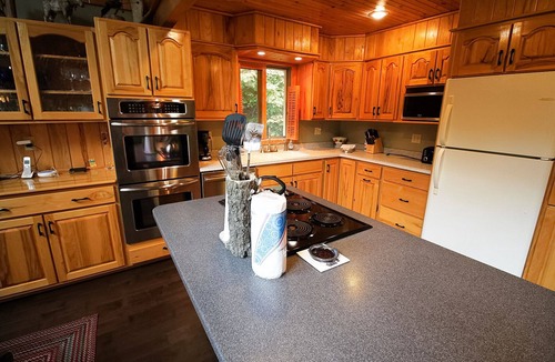Rangeley Plantation House | 🐾Black Moose - Private waterfront beach area, walk-in accessibility and a dock!