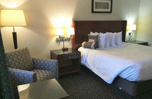 Brattleboro Hotel | Black Mountain Inn