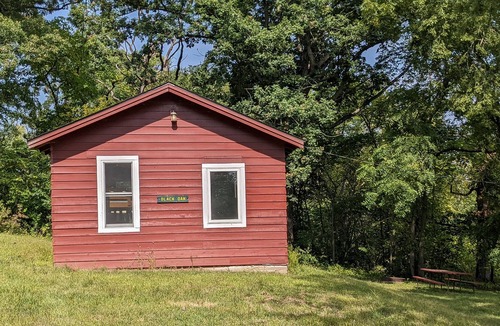 Buckingham Cabin | Black Oak Tiny Cabin on Lake in Montour
