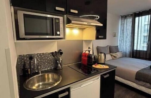 Ferrandiere - Maisons Neuves Apartment | Black orchid