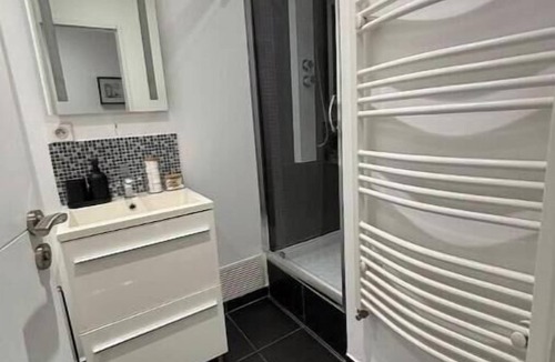Ferrandiere - Maisons Neuves Apartment | Black orchid