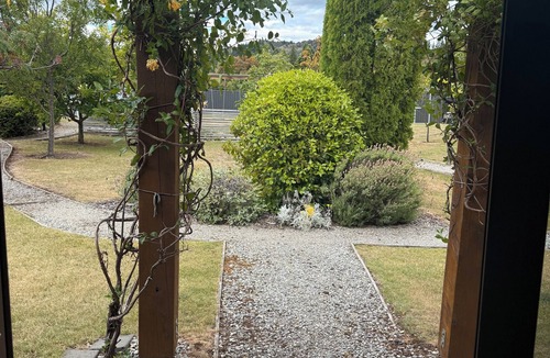 Wanaka Apartment | Black Peak View