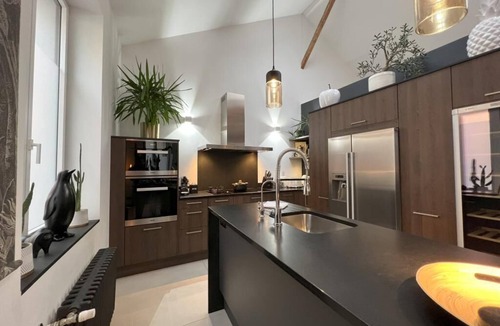 Beaulieu-Mangin Apartment | Black Pearl: Luxurious town villa with garage