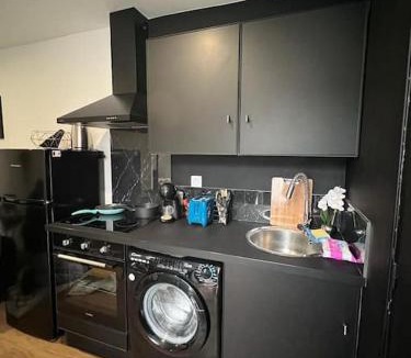 Henriville Apartment | Black Pearl V