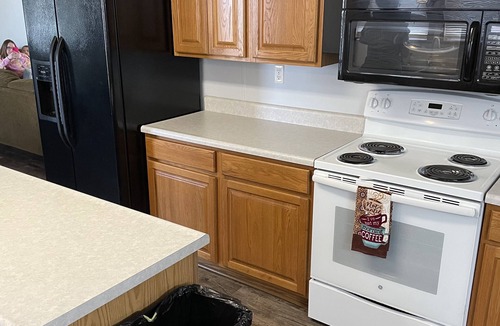 Redford House | Black River Retreat 5 Minutes from Jeff’s Canoe Rental/K Bridge