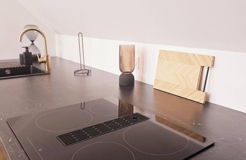 Yville-sur-Seine House | Black Romance