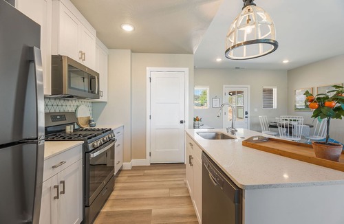 Cedar City Condo | BLACK SHEEP INN Newly Constructed Suffolk #2 of 4 Units