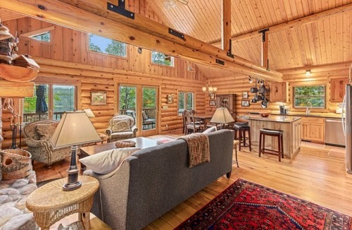Minong House | Black Squirrel Retreat