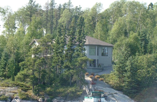 Kenora Cottage | Black Sturgeon Lake Executive Cottage