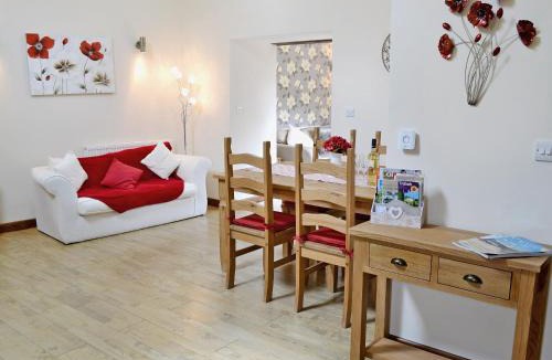 Maenporth House | Black Thorn Cottage