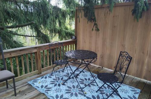 Camptown Apartment | Black Top Retreat