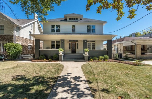 Birmingham Apartment | Black Velvet Suite in Highland Park, King Bed, Walkable to Rojo and More!
