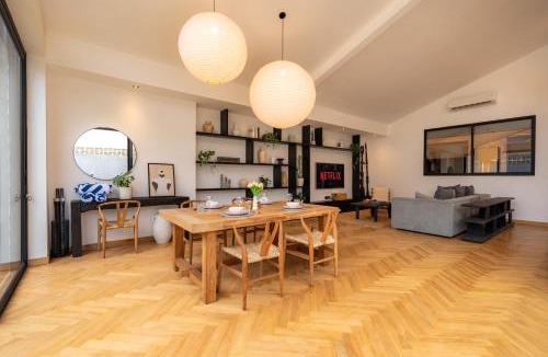 Bengkel Villa | Black Villa by Betterplace