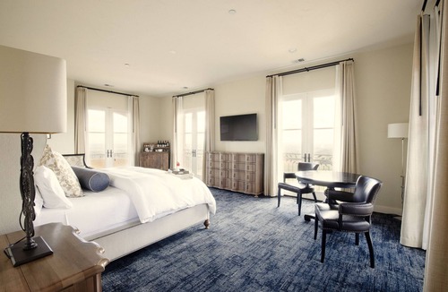 Dundee Bed & Breakfast | Black Walnut Inn & Vineyard