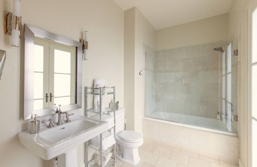 Dundee Bed & Breakfast | Black Walnut Inn & Vineyard