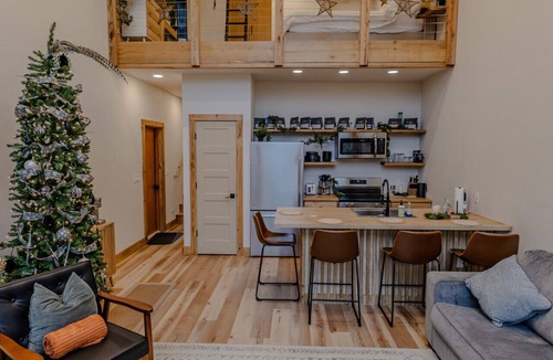 Athens House | Black Walnut on water w/hot tub