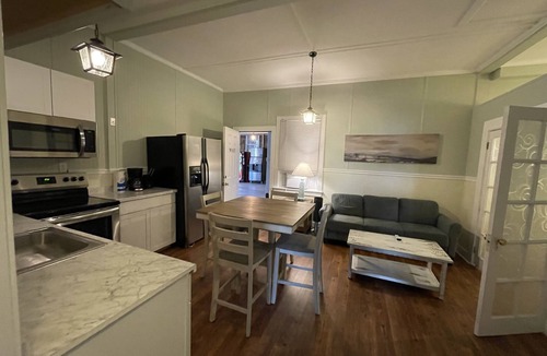 Ocracoke Hotel | Blackbeard's Lodge
