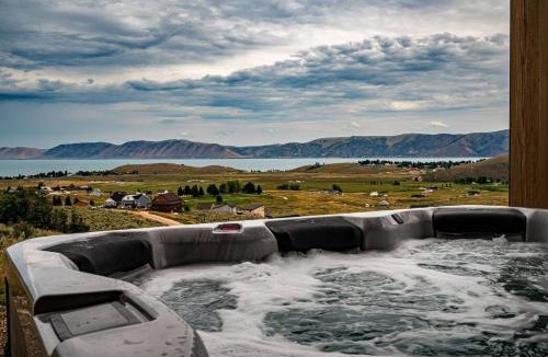 Sweetwater House | Blackbeary Cabin Bear Lake Views Hot Tub Occ 21