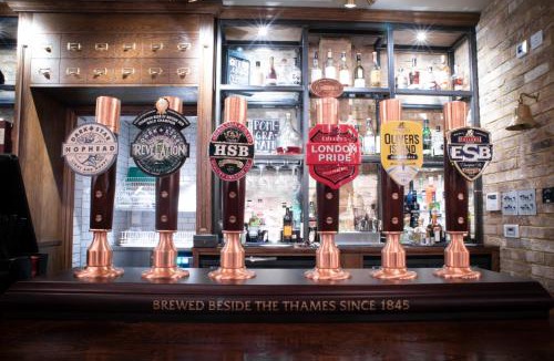 Earl's Court Hotel | Blackbird