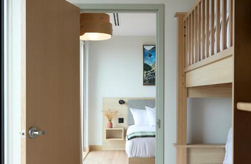 York Hotel | Blackbush Beach Resort
