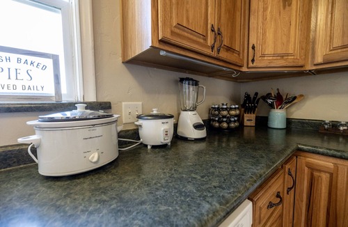 Moroni House | Blackham Homestead:10mi to Maple Canyon+ RV🅿️+kitchen+wash+dry+bbq +pets