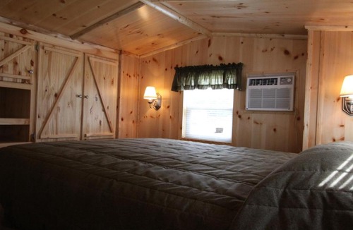 Milton Resort | Blackhawk RV Campground Loft Cabin 16