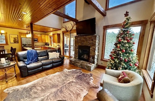 Deadwood Cabin | Blackhorn Lodge - Access to Pool!