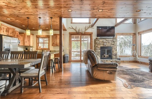 Deadwood Cabin | Blackhorn Lodge - Access to Pool!