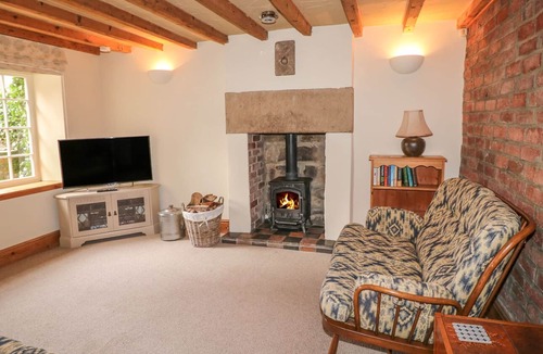 Belper Cottage | BLACKING MILL COTTAGE, pet friendly, with open fire in Belper