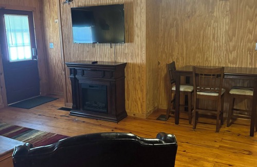 Batesville House | Blackjack Cabin at Sardis Lake