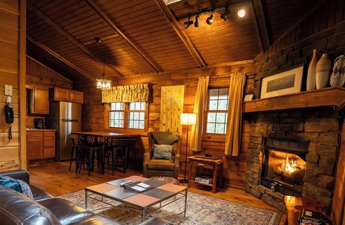 Logan Cabin | Blackjack - Hosted by The Chalets