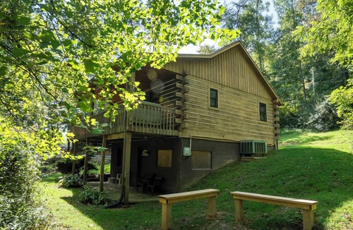 Logan Cabin | Blackjack - Hosted by The Chalets