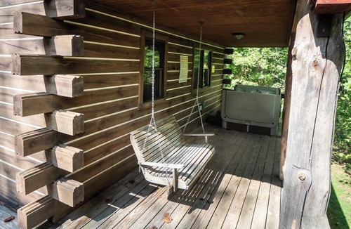 Logan Cabin | Blackjack - Hosted by The Chalets