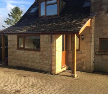 Brimpsfield Cabin | Blacklaines Annexe