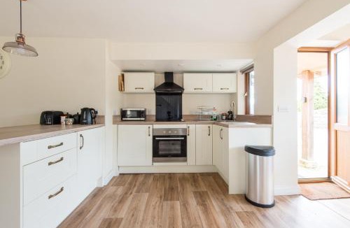 Brimpsfield Cabin | Blacklaines Annexe