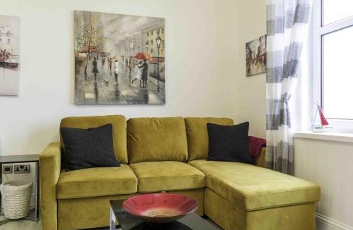 Newton Apartment | Blackness Apartment