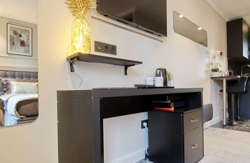 Centre Ville Apartment | Blackpearl-HyperKing Bed CenterSize-Parking Offered