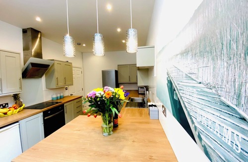 Blackpool House | Blackpool - 4 Beds - Sleeps 10 - Pet Friendly