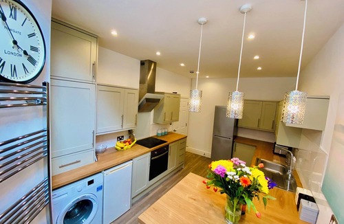 Blackpool House | Blackpool - 4 Beds - Sleeps 10 - Pet Friendly