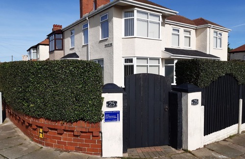 Bispham Apartment | Blackpool Abode - Caxton Lodge