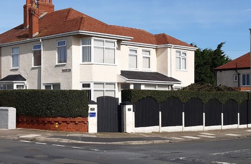 Bispham Apartment | Blackpool Abode - Caxton Lodge